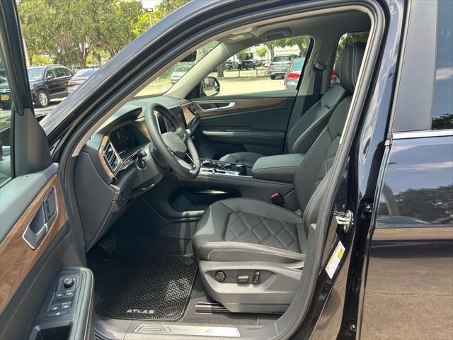 new 2025 Volkswagen Atlas car, priced at $43,518