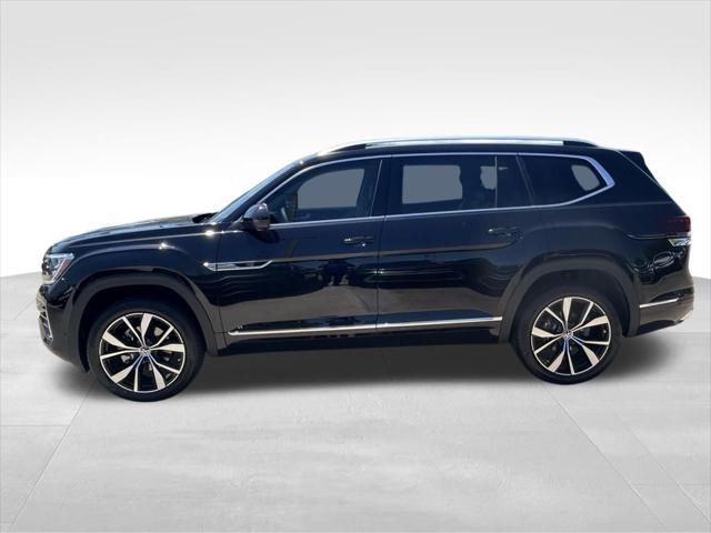 new 2025 Volkswagen Atlas car, priced at $50,606