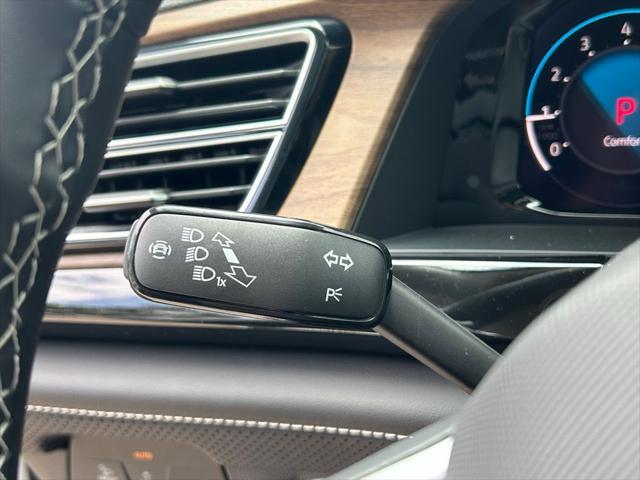 new 2025 Volkswagen Atlas car, priced at $43,613