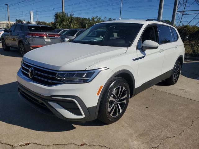 new 2024 Volkswagen Tiguan car, priced at $27,326