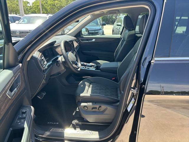 new 2025 Volkswagen Atlas car, priced at $51,386