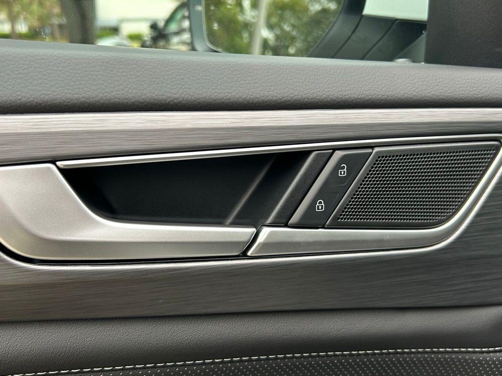 new 2026 Volkswagen Atlas Cross Sport car, priced at $44,882