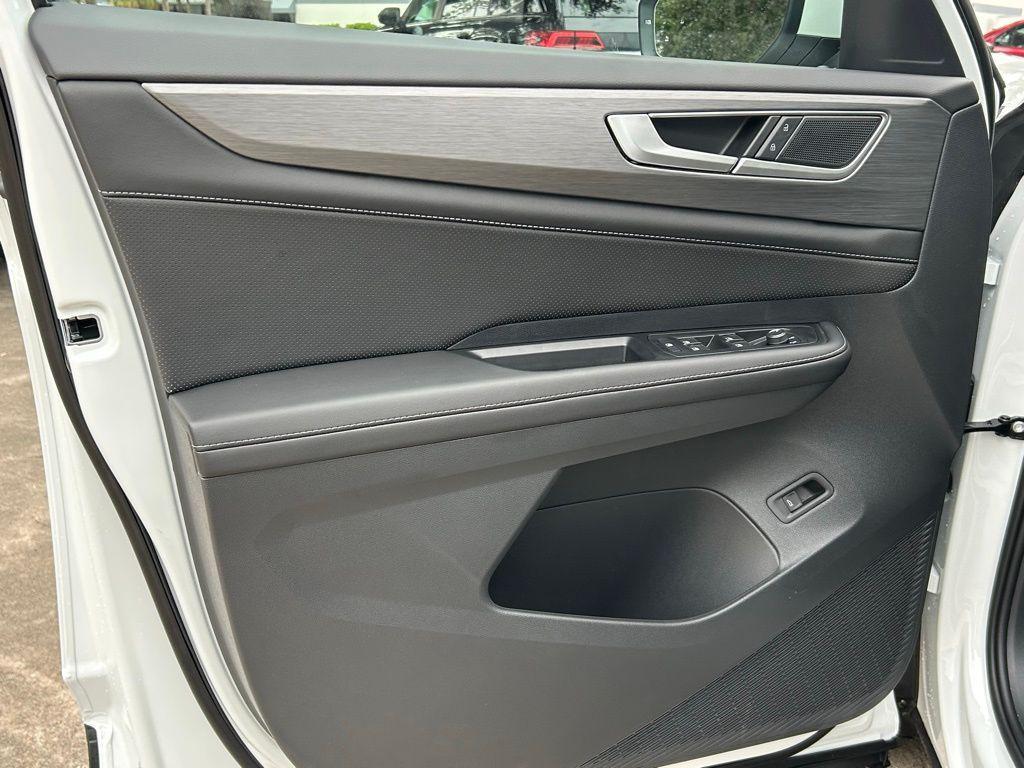 new 2026 Volkswagen Atlas Cross Sport car, priced at $44,882