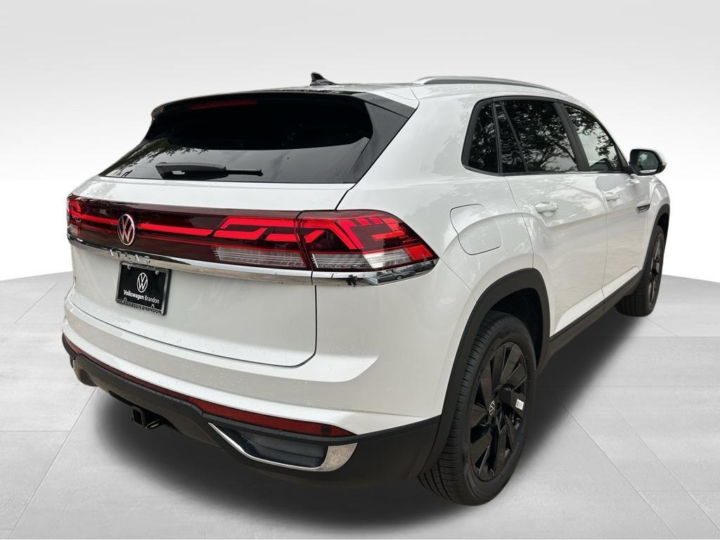 new 2026 Volkswagen Atlas Cross Sport car, priced at $44,882