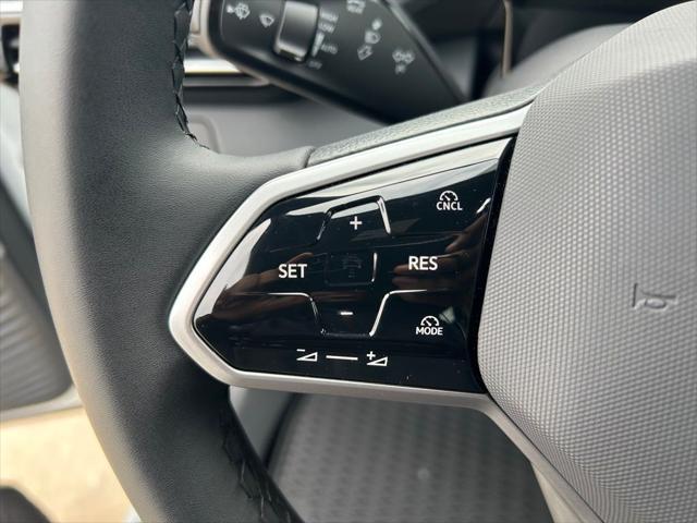 new 2025 Volkswagen ID.4 car, priced at $43,603