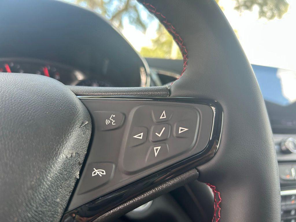 used 2023 Chevrolet Equinox car, priced at $21,529