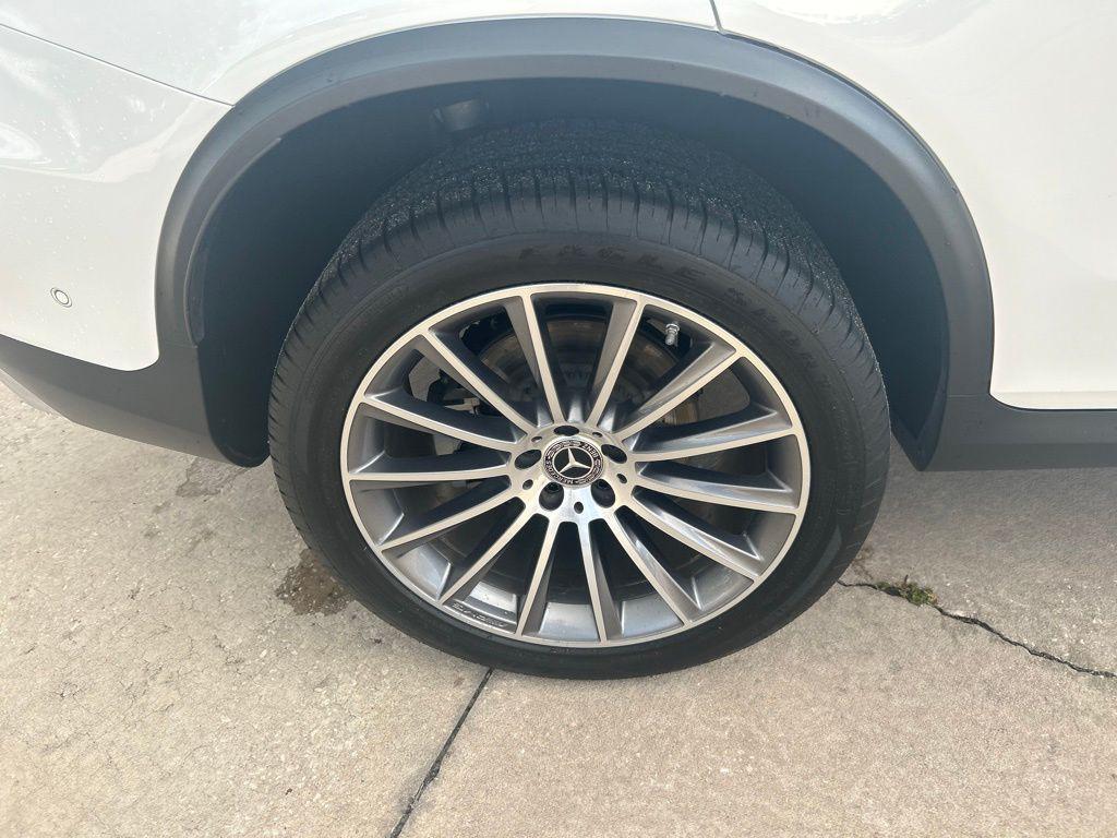 used 2021 Mercedes-Benz GLC 300 car, priced at $33,991