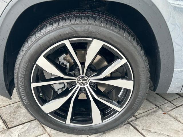 new 2025 Volkswagen Atlas Cross Sport car, priced at $51,890