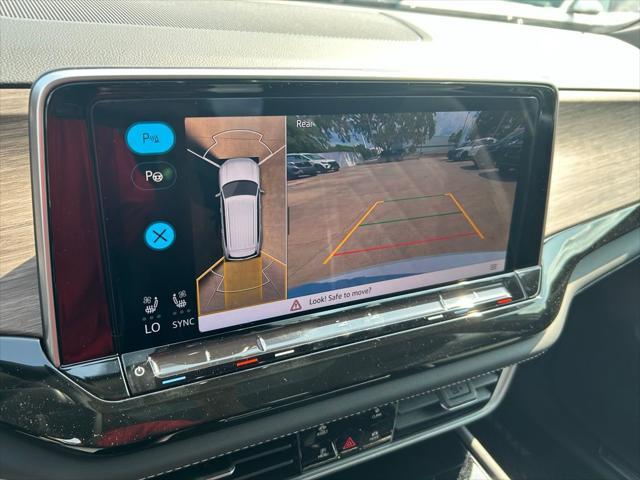new 2025 Volkswagen Atlas car, priced at $51,318