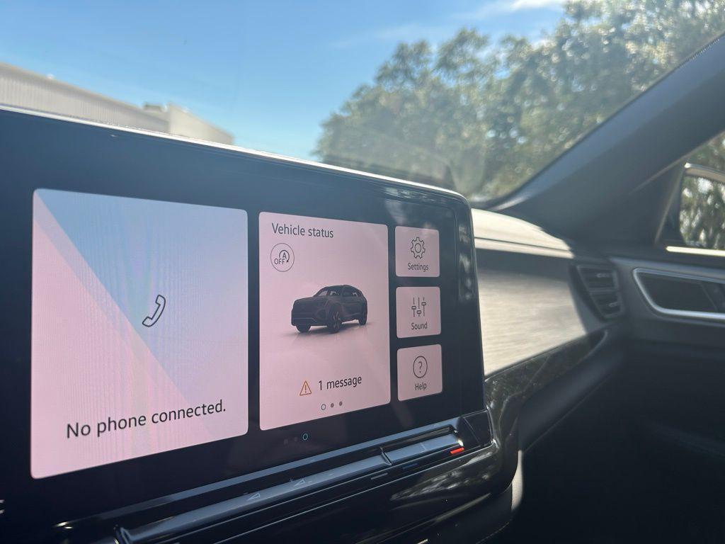 new 2026 Volkswagen Atlas Cross Sport car, priced at $44,441