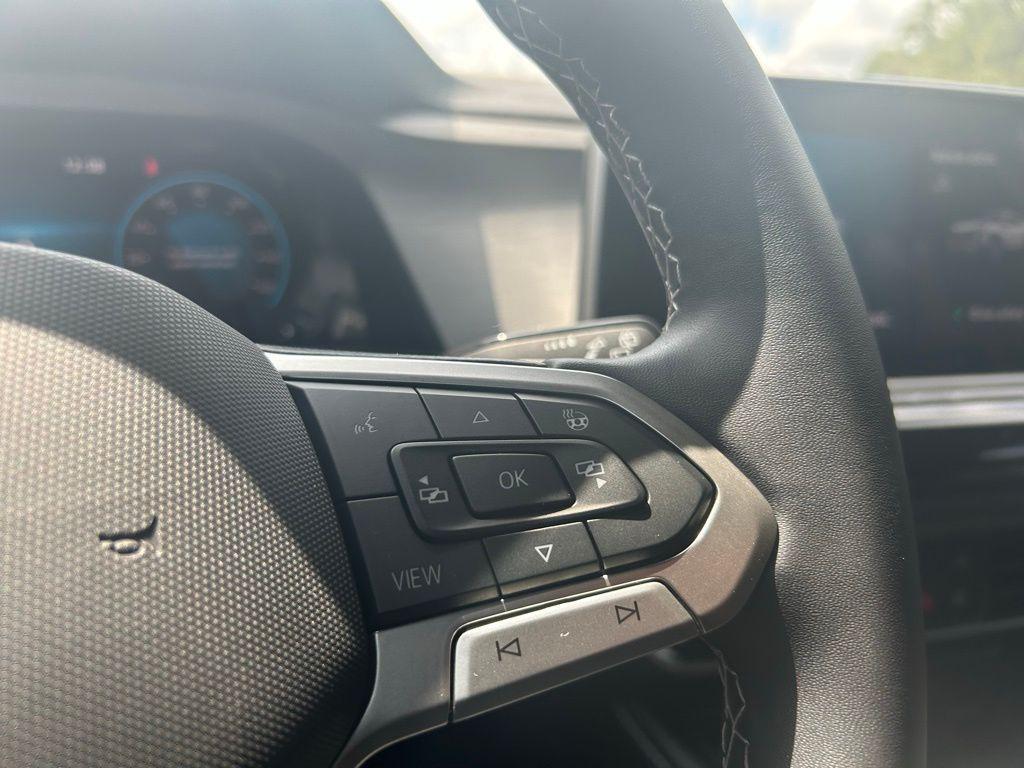 used 2024 Volkswagen Atlas Cross Sport car, priced at $30,498