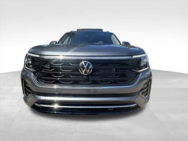 new 2025 Volkswagen Atlas car, priced at $50,546
