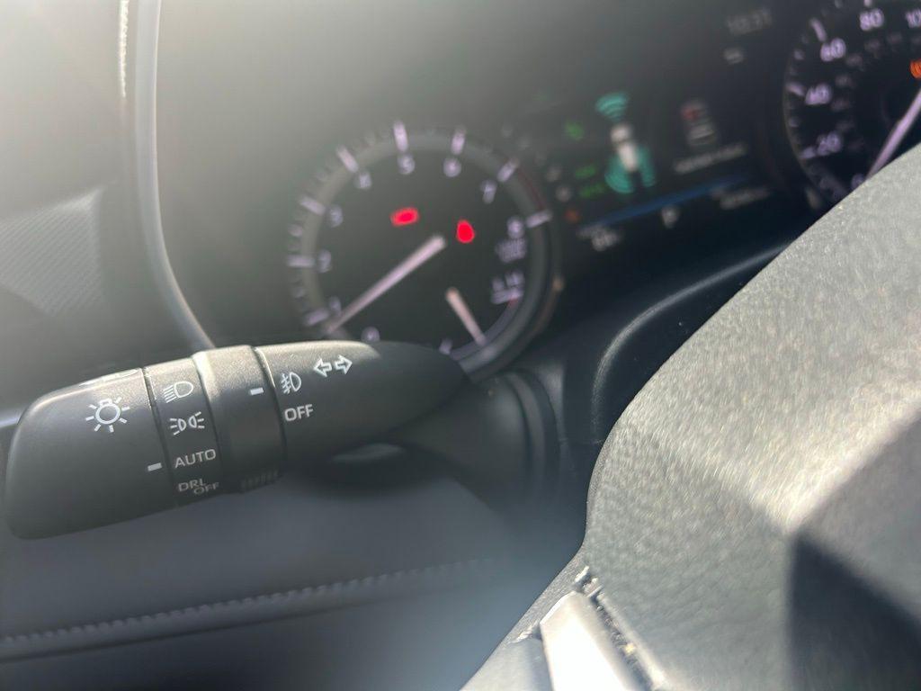 used 2022 Toyota Highlander car, priced at $33,989