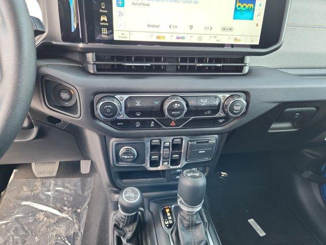 new 2025 Jeep Wrangler car, priced at $45,699