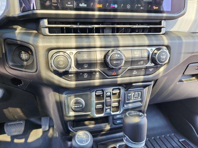 new 2025 Jeep Gladiator car, priced at $66,112