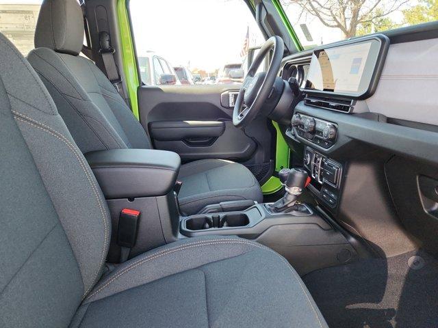 new 2025 Jeep Gladiator car, priced at $43,294
