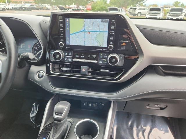 used 2021 Toyota Highlander car, priced at $34,401