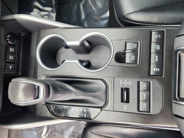 used 2021 Toyota Highlander car, priced at $34,401
