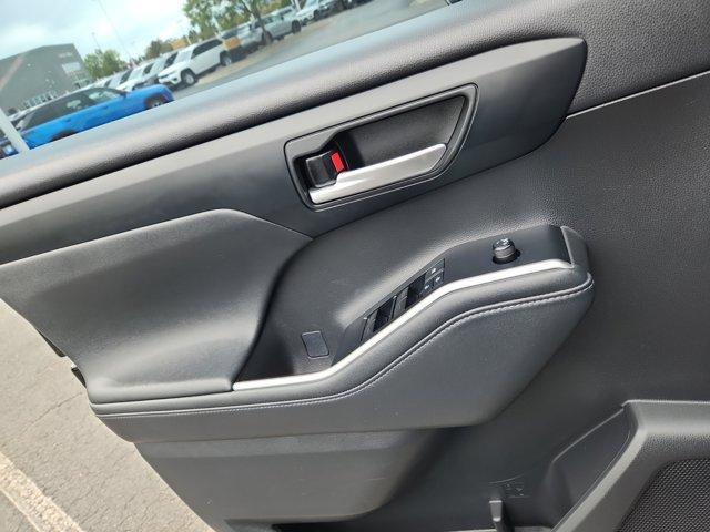 used 2021 Toyota Highlander car, priced at $34,401