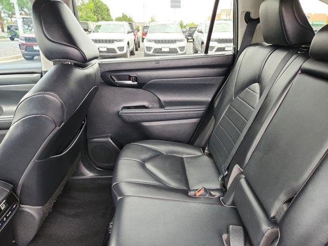 used 2021 Toyota Highlander car, priced at $34,401