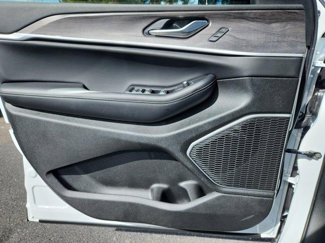 new 2025 Jeep Grand Cherokee car, priced at $51,783