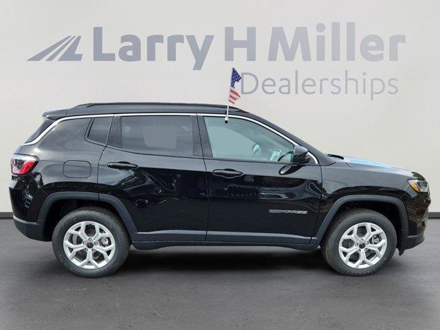 new 2025 Jeep Compass car, priced at $29,622