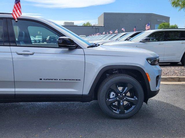 new 2024 Jeep Grand Cherokee car, priced at $45,864