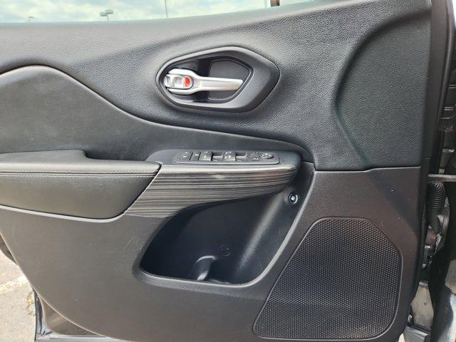 used 2015 Jeep Cherokee car, priced at $17,680