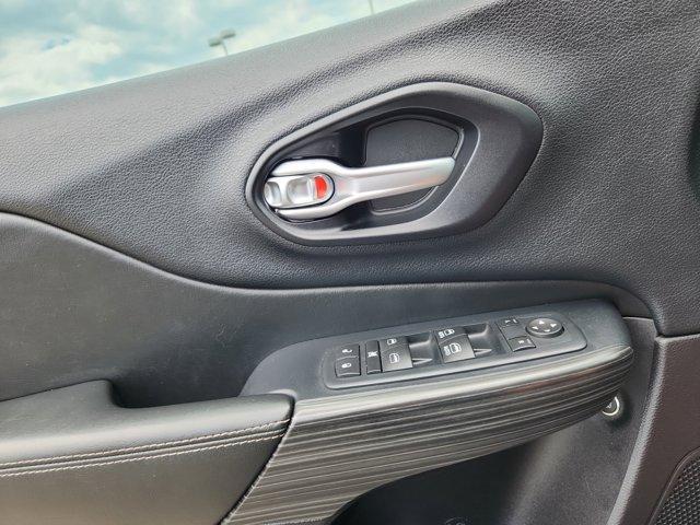 used 2015 Jeep Cherokee car, priced at $17,680