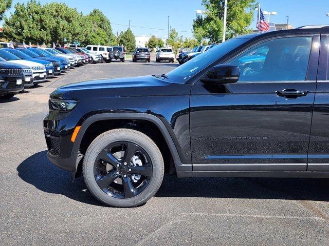 new 2024 Jeep Grand Cherokee car, priced at $43,857