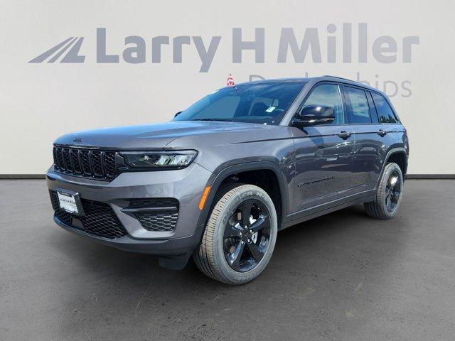 new 2025 Jeep Grand Cherokee car, priced at $48,377