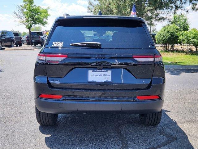 new 2024 Jeep Grand Cherokee car, priced at $49,369