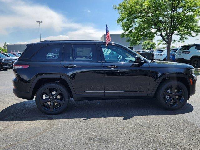 new 2024 Jeep Grand Cherokee car, priced at $49,369