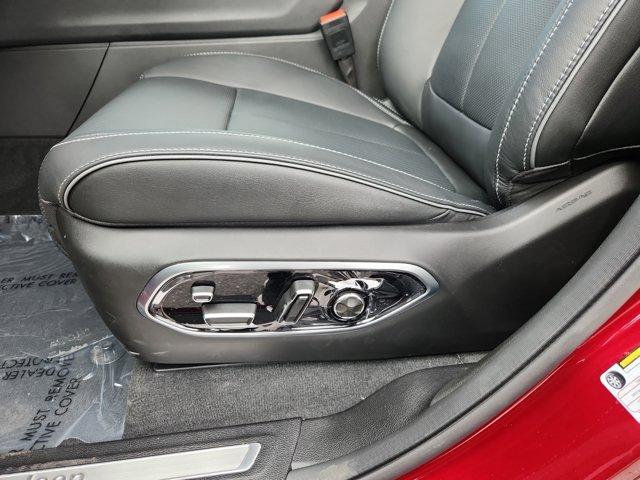 new 2025 Jeep Grand Cherokee car, priced at $63,989