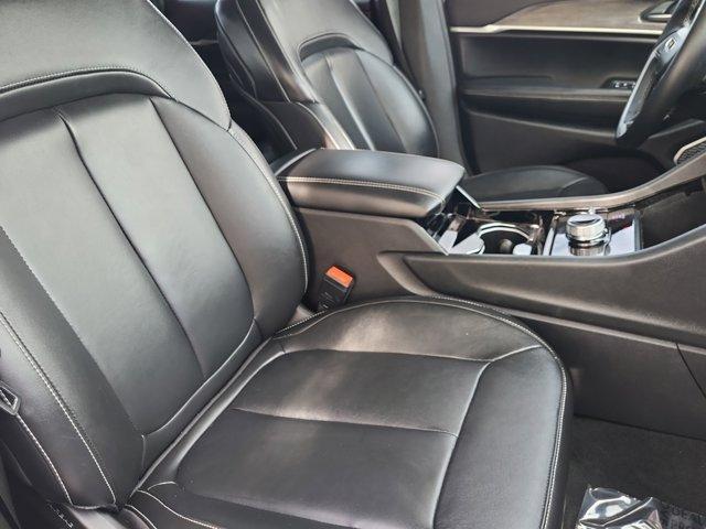 used 2022 Jeep Grand Cherokee car, priced at $33,999