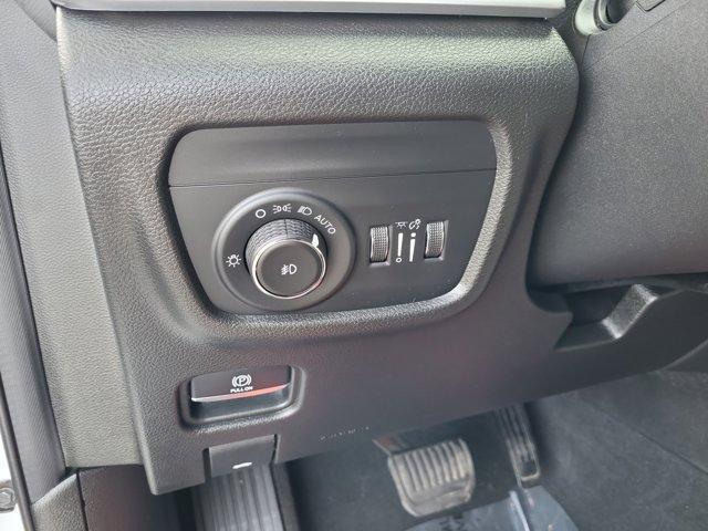 used 2022 Jeep Grand Cherokee car, priced at $33,999