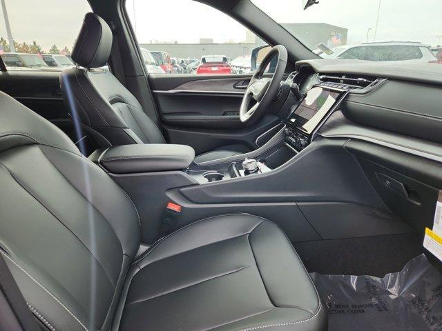 new 2025 Jeep Grand Cherokee car, priced at $52,372