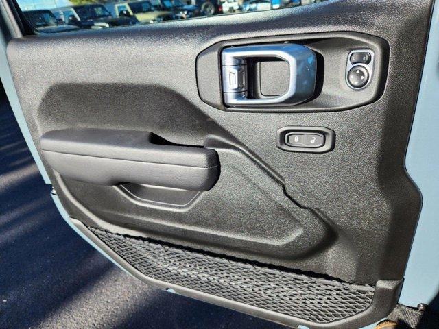 new 2025 Jeep Wrangler car, priced at $52,679