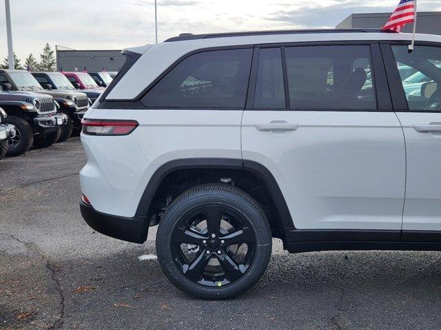 new 2025 Jeep Grand Cherokee car, priced at $45,293