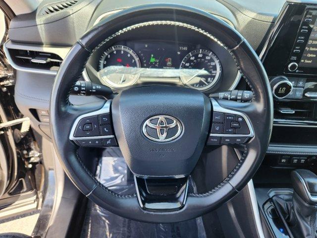 used 2020 Toyota Highlander car, priced at $29,691