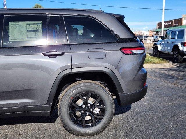 new 2025 Jeep Grand Cherokee car, priced at $44,749