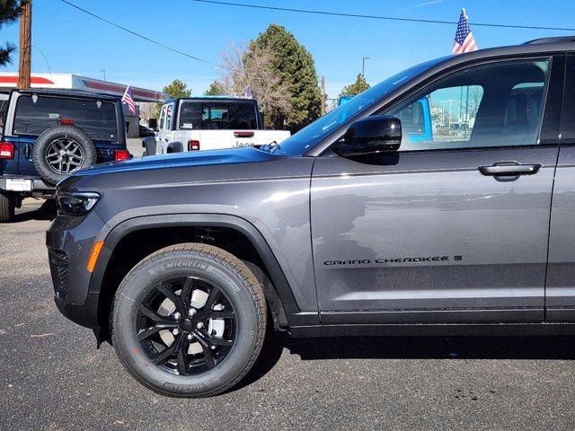 new 2025 Jeep Grand Cherokee car, priced at $44,749