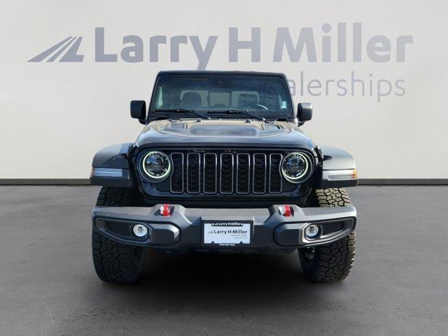 new 2025 Jeep Gladiator car, priced at $53,674