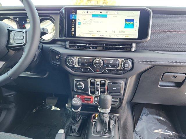 new 2025 Jeep Gladiator car, priced at $53,674