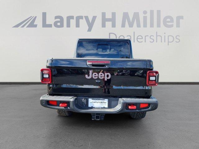 new 2025 Jeep Gladiator car, priced at $59,174