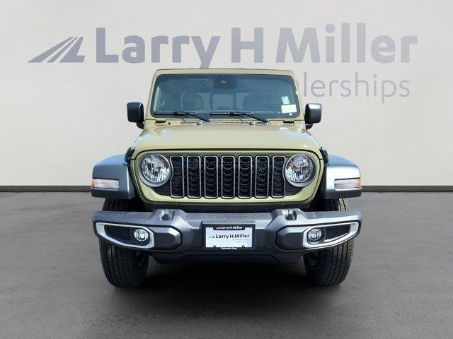 new 2025 Jeep Gladiator car, priced at $43,877
