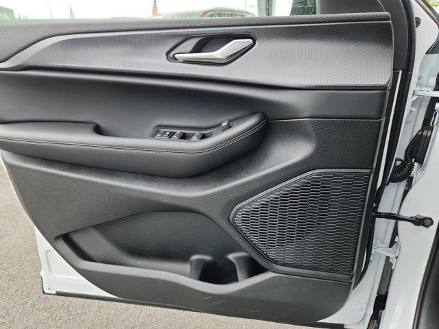 new 2025 Jeep Grand Cherokee L car, priced at $45,024