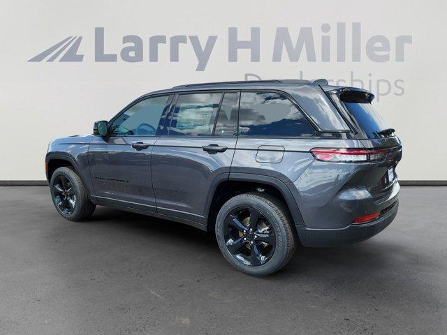 new 2025 Jeep Grand Cherokee car, priced at $45,357