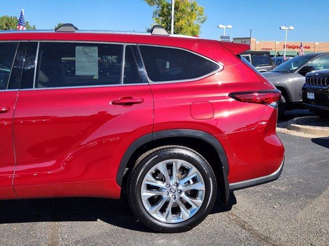 used 2023 Toyota Highlander car, priced at $42,791