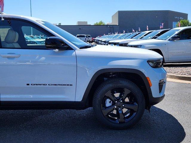 new 2024 Jeep Grand Cherokee car, priced at $40,066